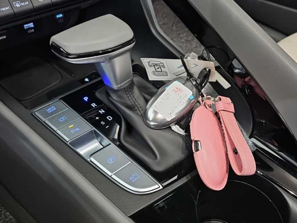 HYUNDAI Avante - Vista 12