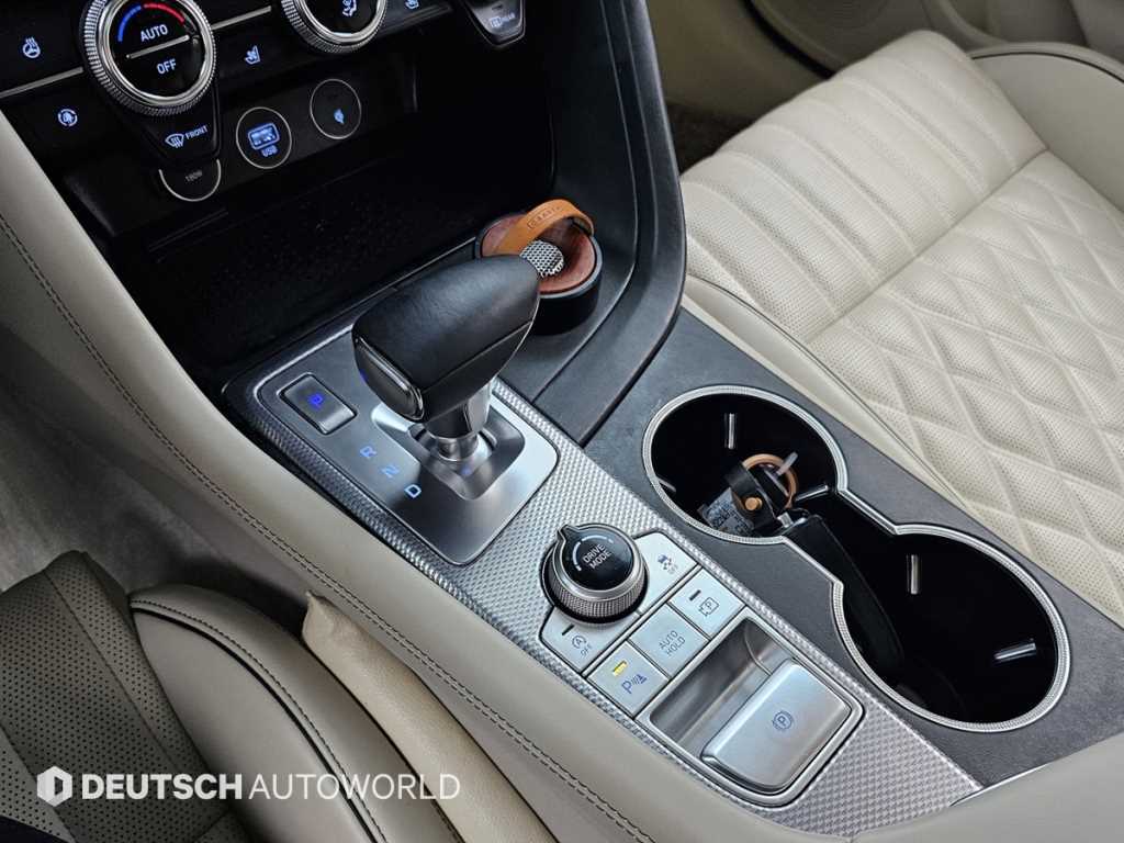 Genesis G70 - Vista 9