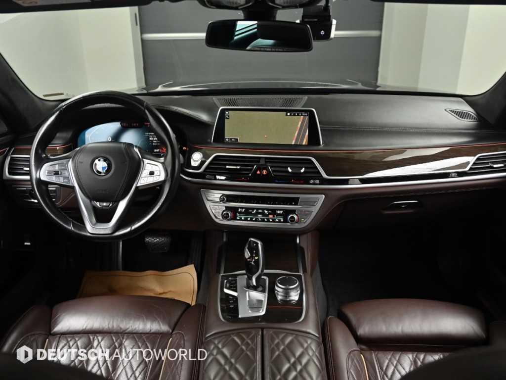 BMW 7 Series - Vista 8
