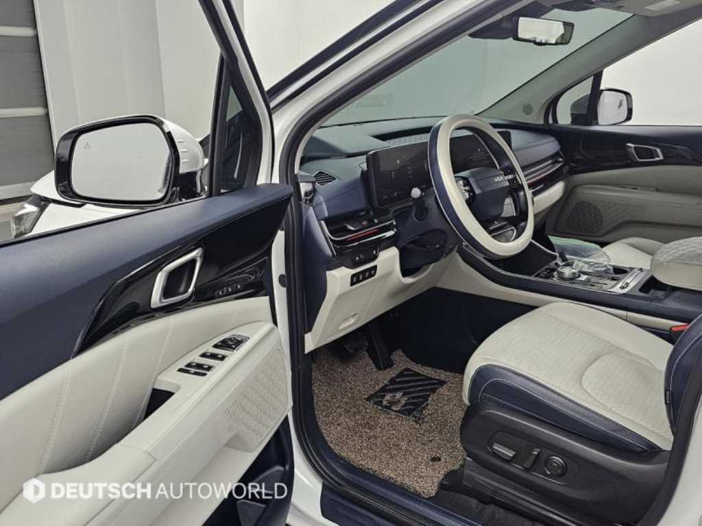 KIA Carnival - Vista 11