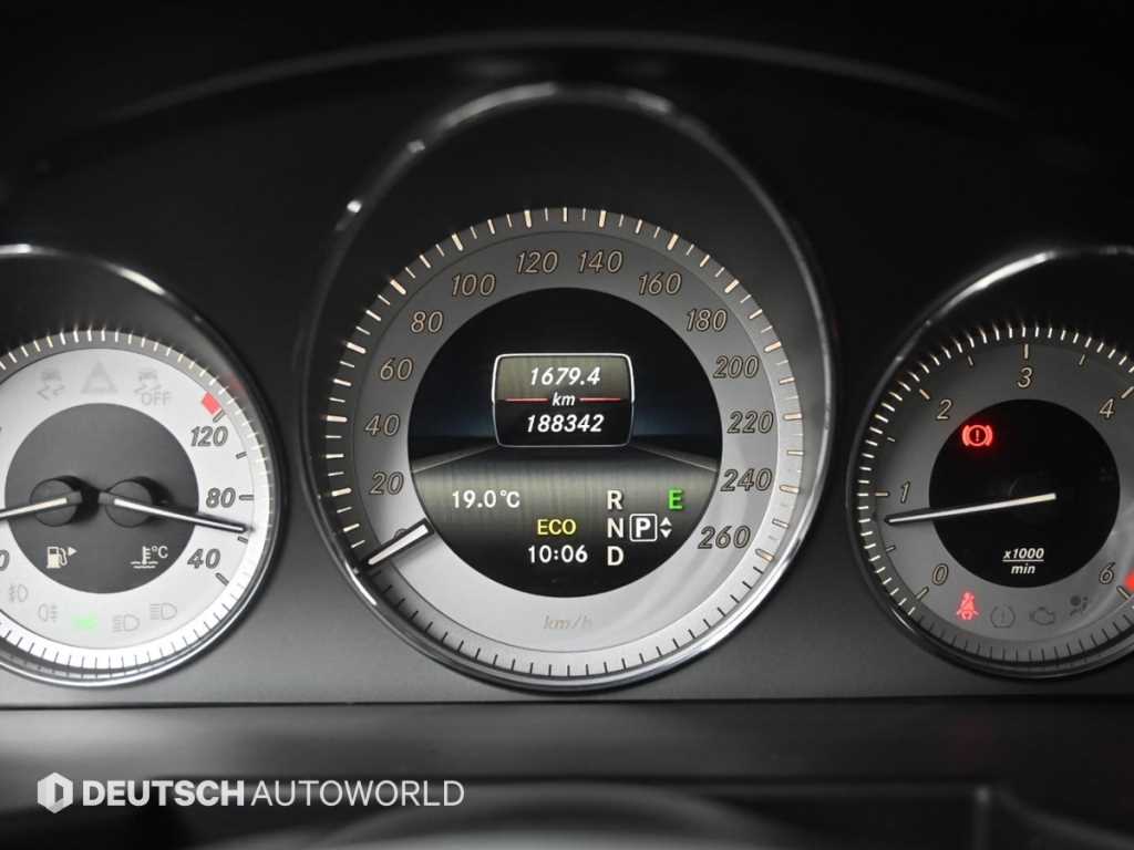 Mercedes Benz GLK Class - Vista 8