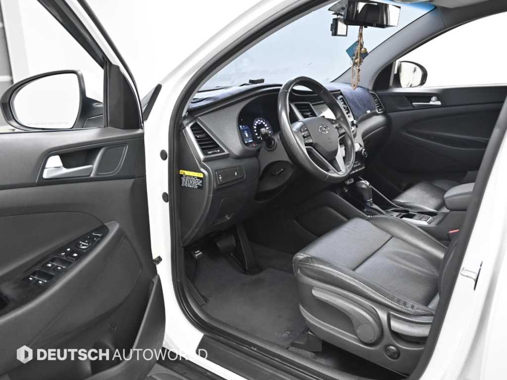 HYUNDAI Tucson - Vista 11