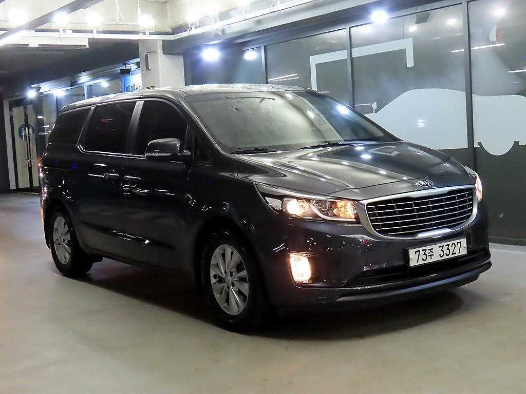 KIA Carnival 2017 - Importación desde Corea - HF Imports Iquique - Foto 1