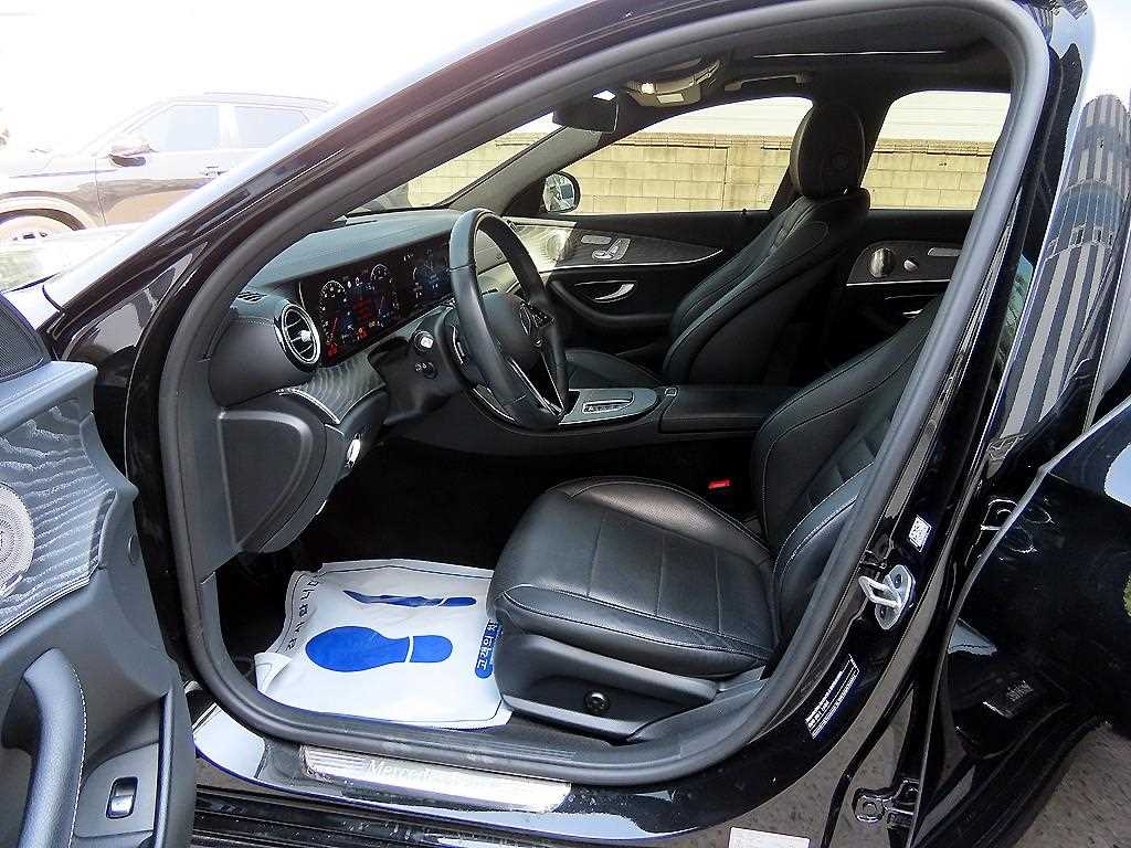 Mercedes Benz E class - Vista 5
