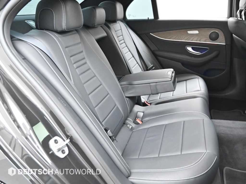 Mercedes Benz E class - Vista 12