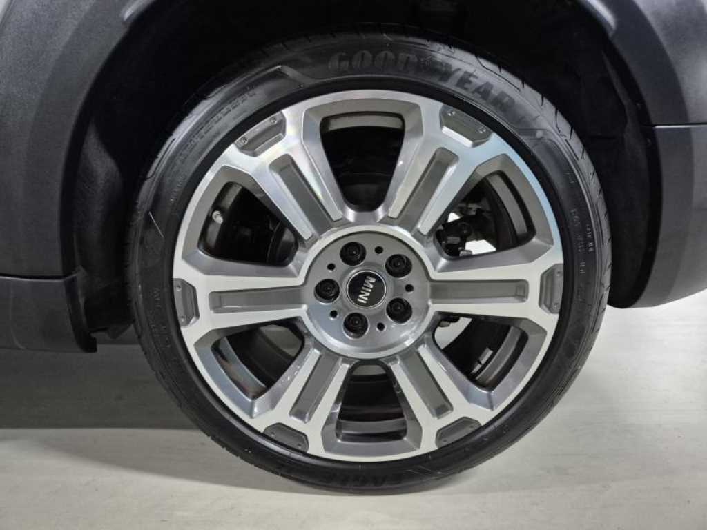 Mini Countryman - Vista 7