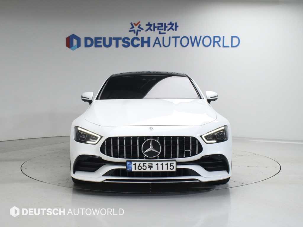 Mercedes Benz AMG GT - Vista 3