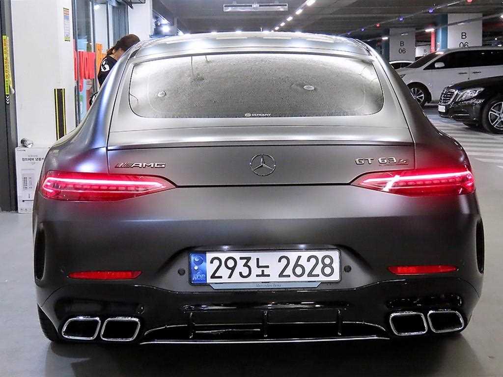 Mercedes Benz AMG GT - Vista 5