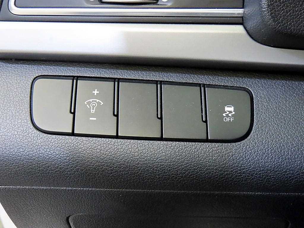 HYUNDAI Avante 2017 Blanco - Importación desde Corea - HF Imports Iquique - Foto 14