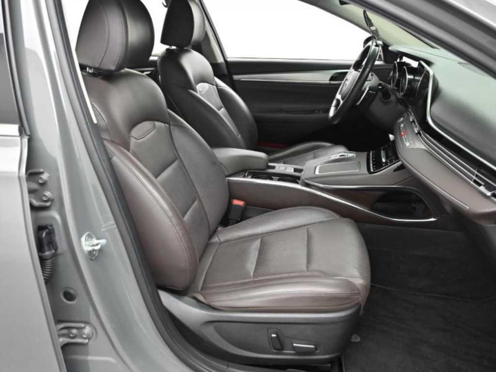 HYUNDAI Grandeur - Vista 10