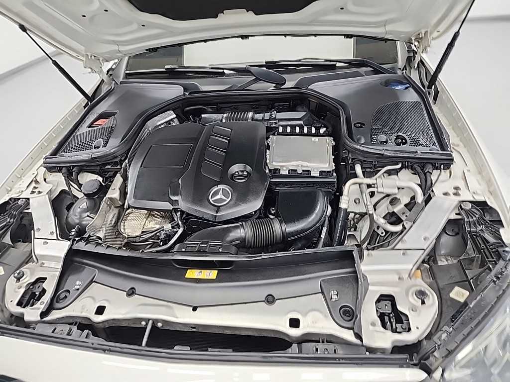 Mercedes Benz E class - Vista 5