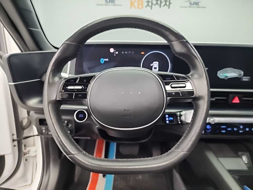 HYUNDAI Ioniq 6 - Vista 9