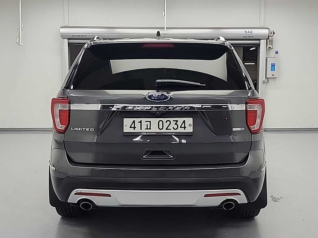 Ford Explorer - Vista 3