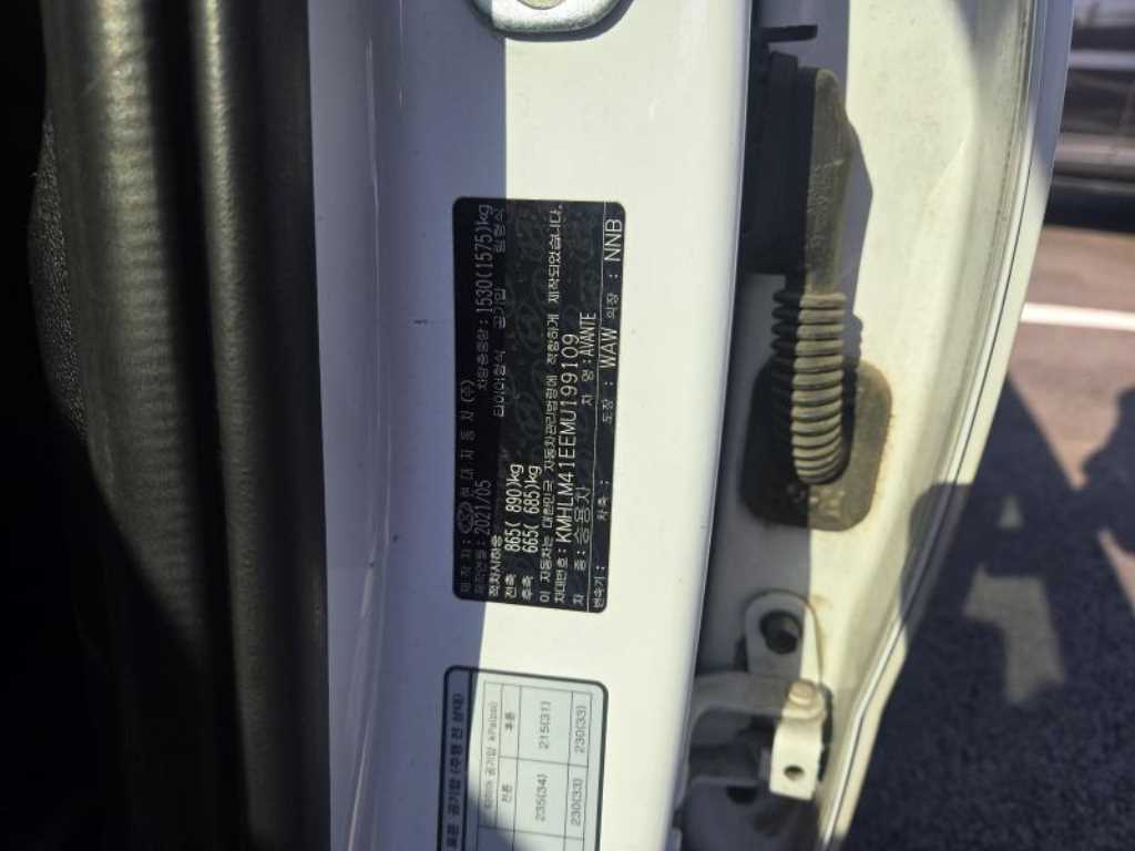 HYUNDAI Avante - Vista 8