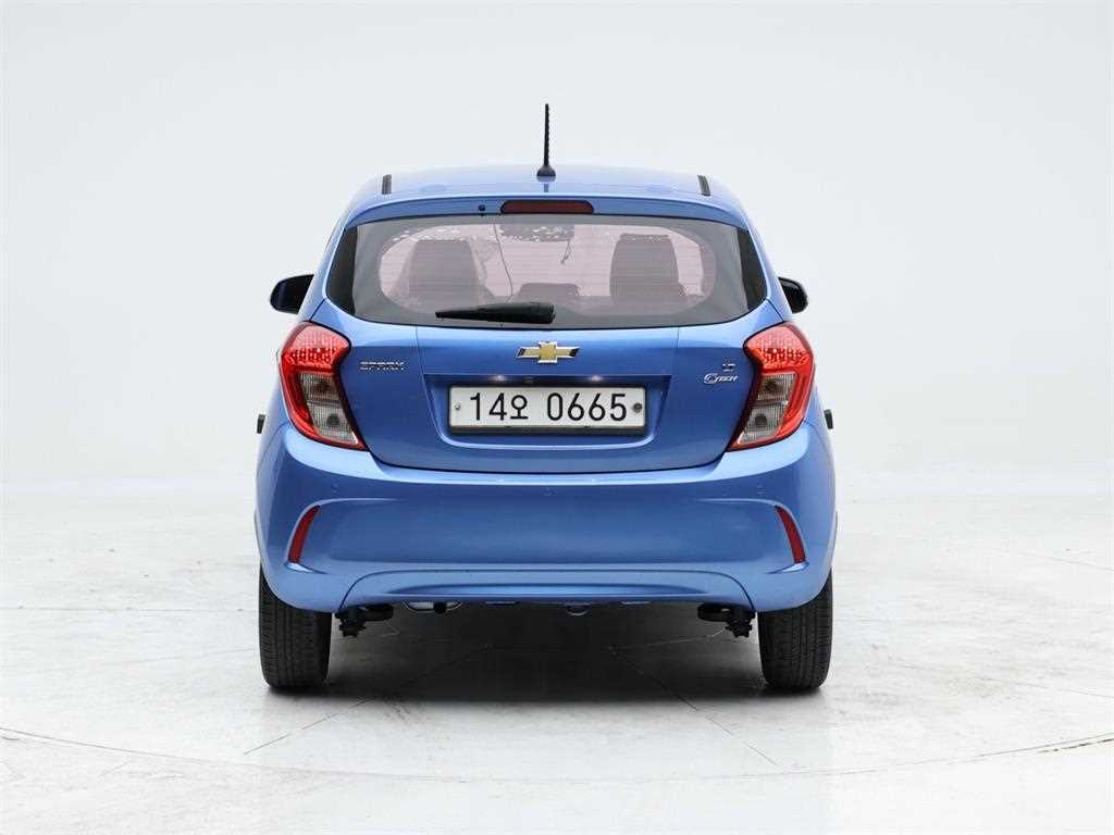 Chevrolet Spark - Vista 5