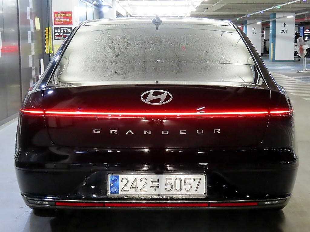HYUNDAI Grandeur - Vista 5