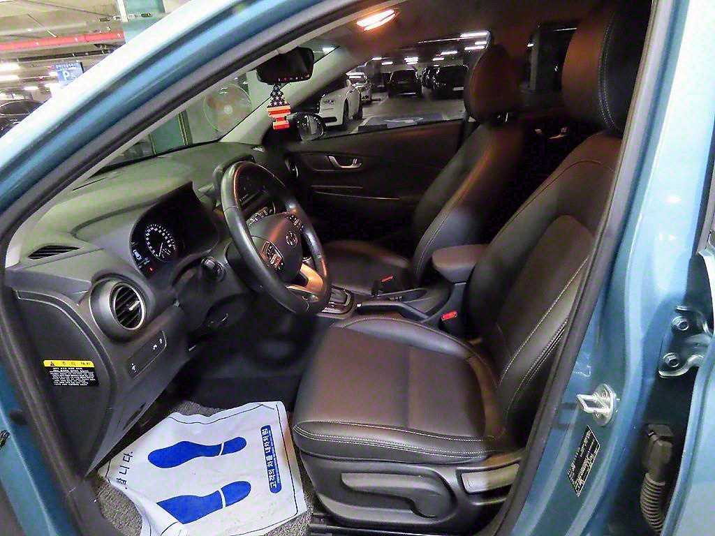 HYUNDAI Kona - Vista 6