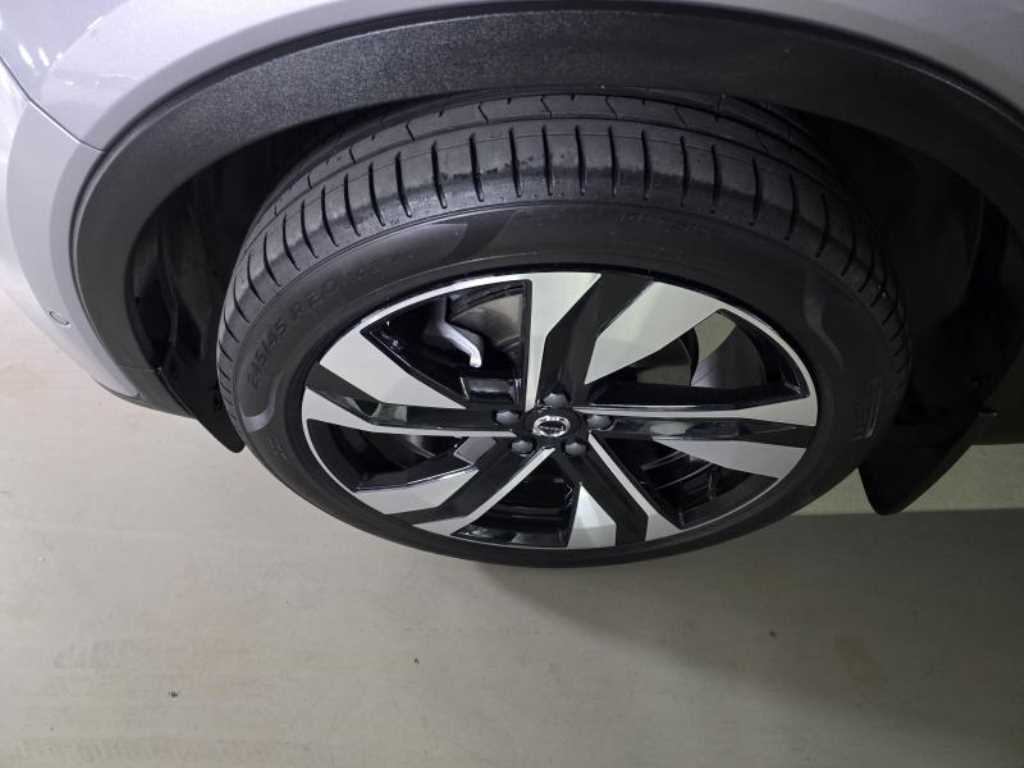 Volvo XC40 - Vista 8