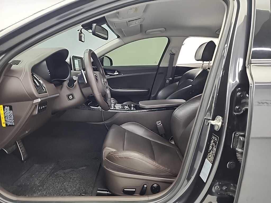 KIA Stinger - Vista 11