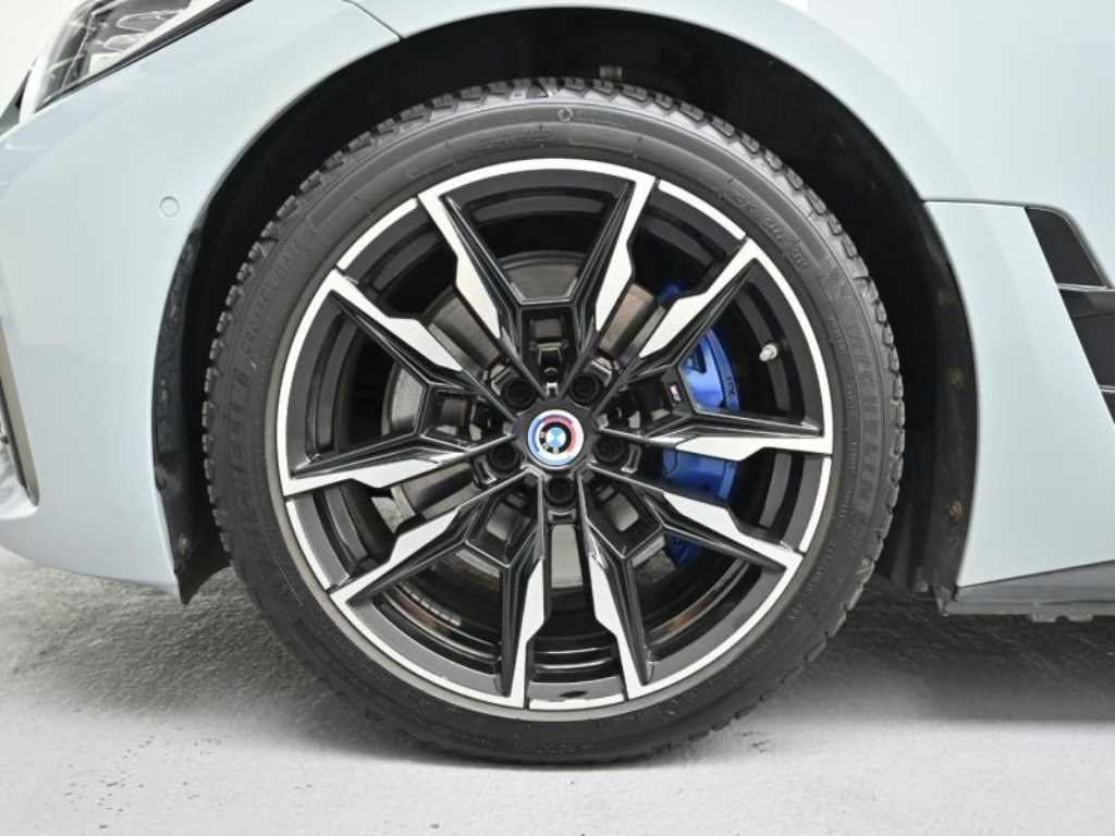 BMW i4 - Vista 5