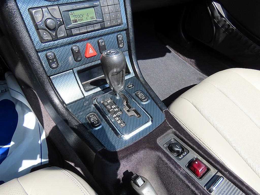 Mercedes Benz SLK Class 2001 Gris - Importación desde Corea - HF Imports Iquique - Foto 14