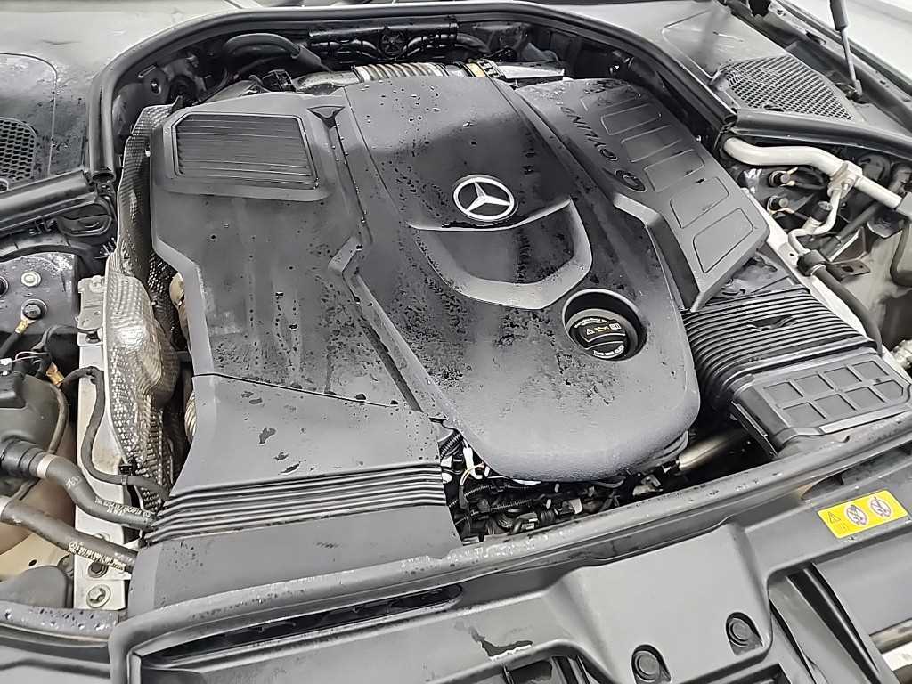 Mercedes Benz S Class - Vista 5