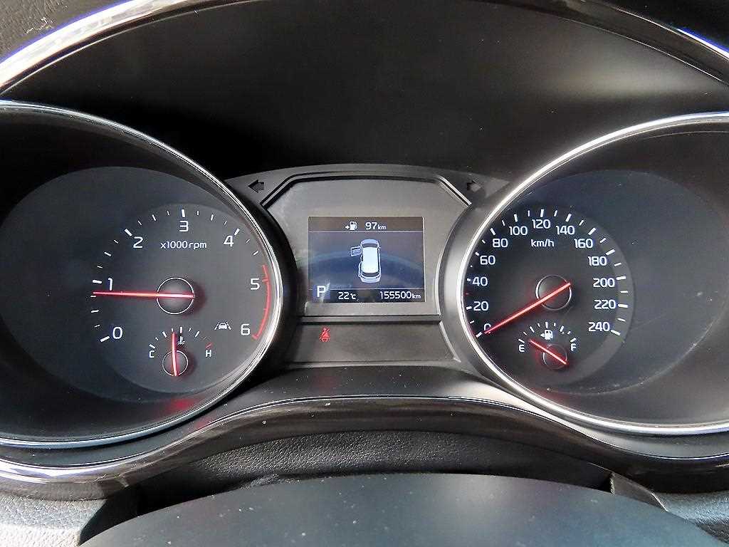 KIA Carnival - Vista 9