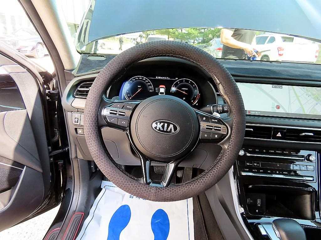 KIA K7 - Vista 8