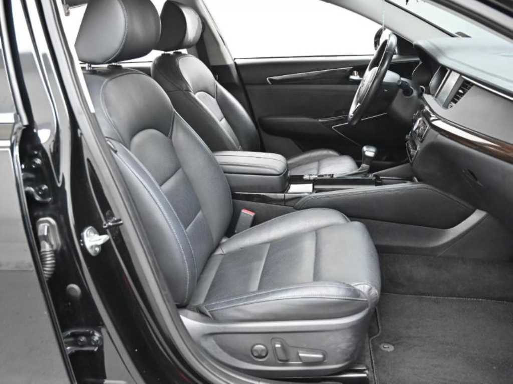 KIA K7 - Vista 10