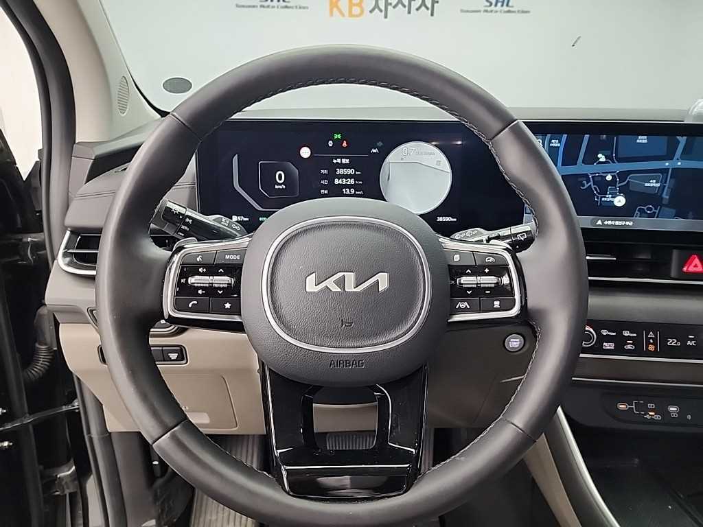 KIA Carnival - Vista 9