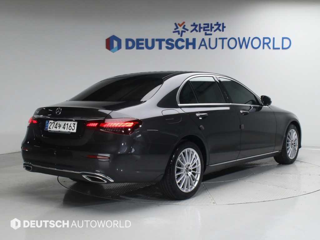 Mercedes Benz E class - Vista 2