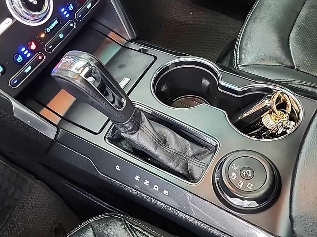 Ford Explorer - Vista 8