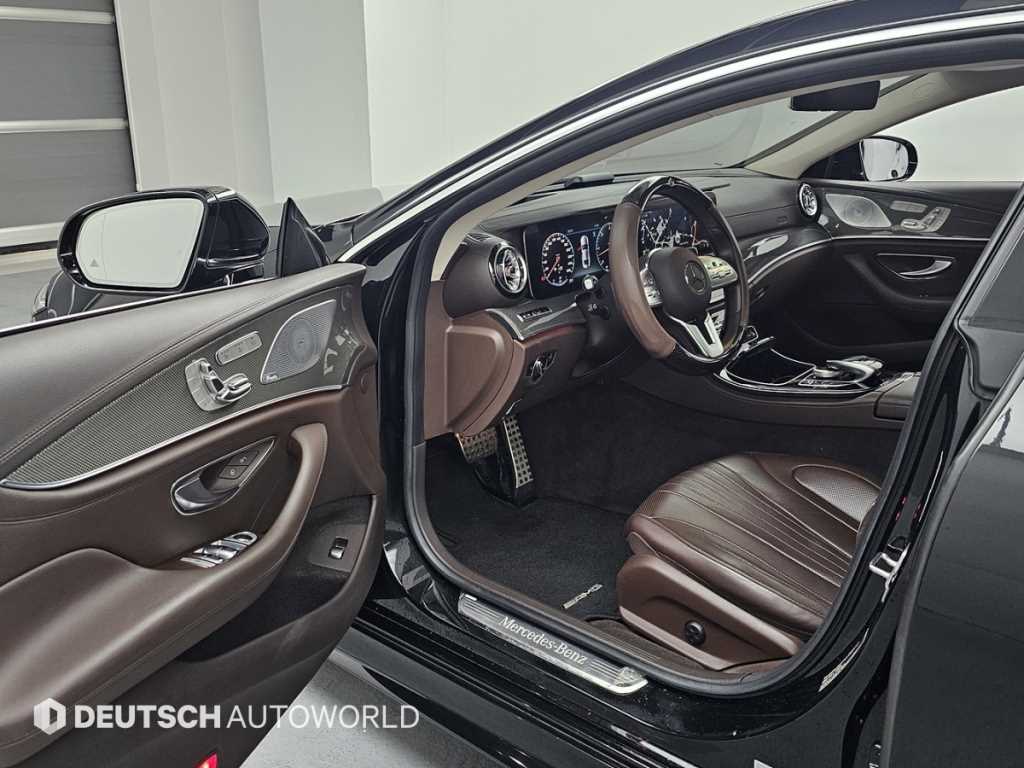 Mercedes Benz CLS Class - Vista 11
