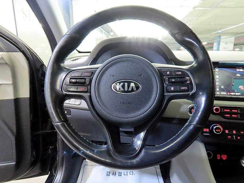 KIA Niro - Vista 8