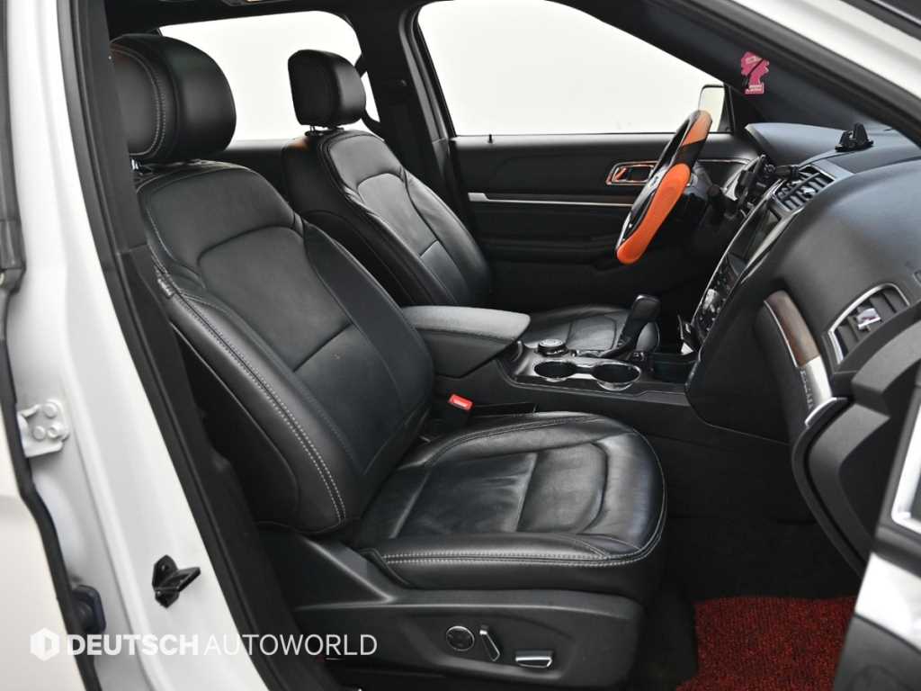 Ford Explorer - Vista 10