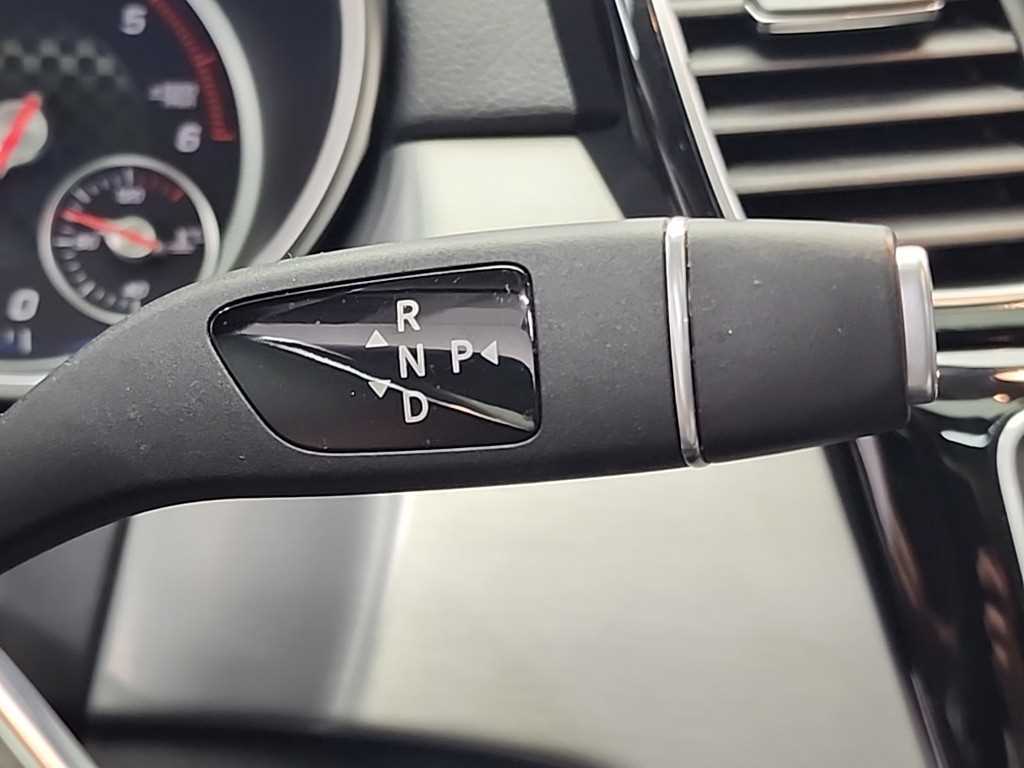 Mercedes Benz GLE Class - Vista 8