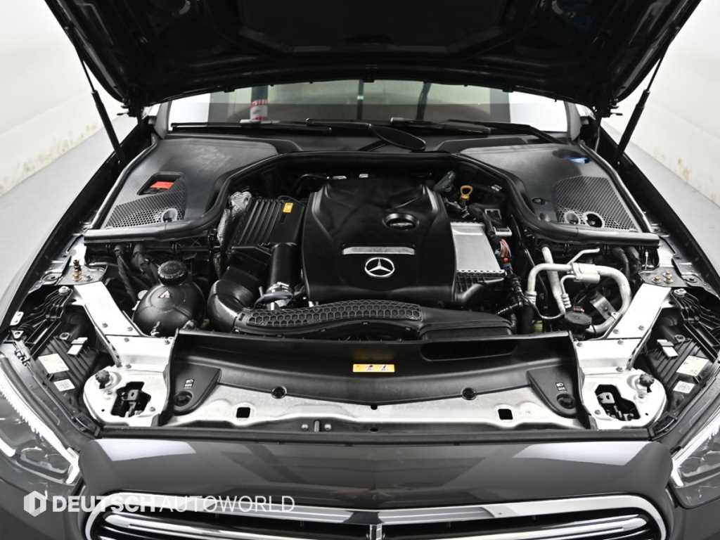 Mercedes Benz E class - Vista 6