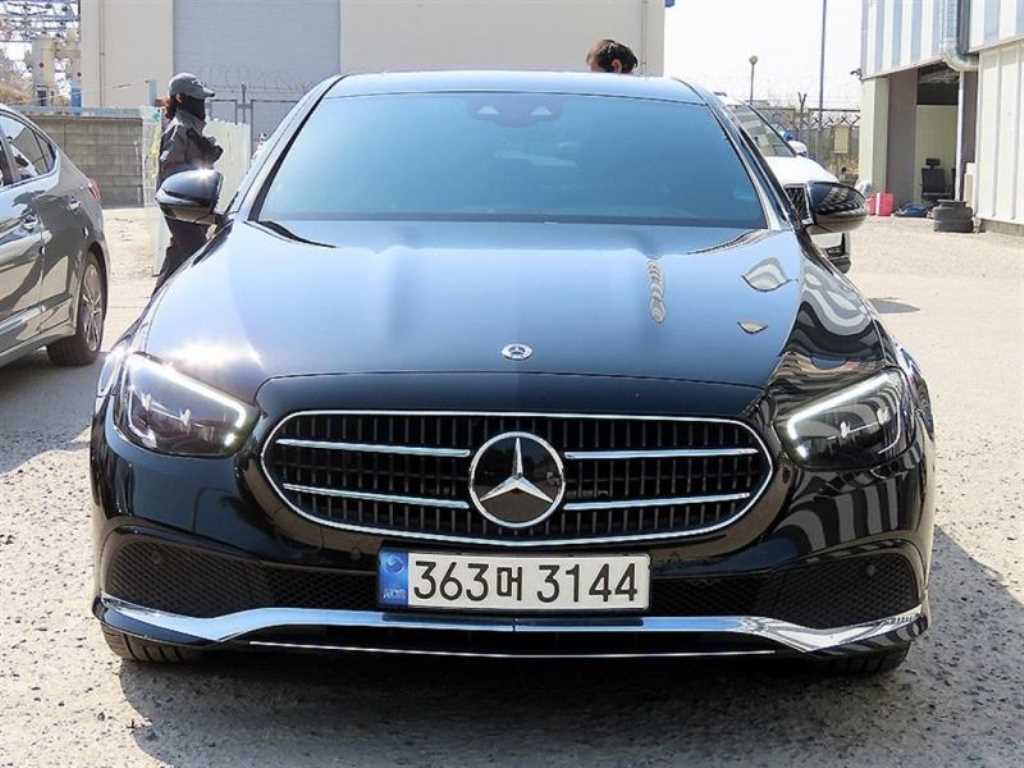 Mercedes Benz E class - Vista 2