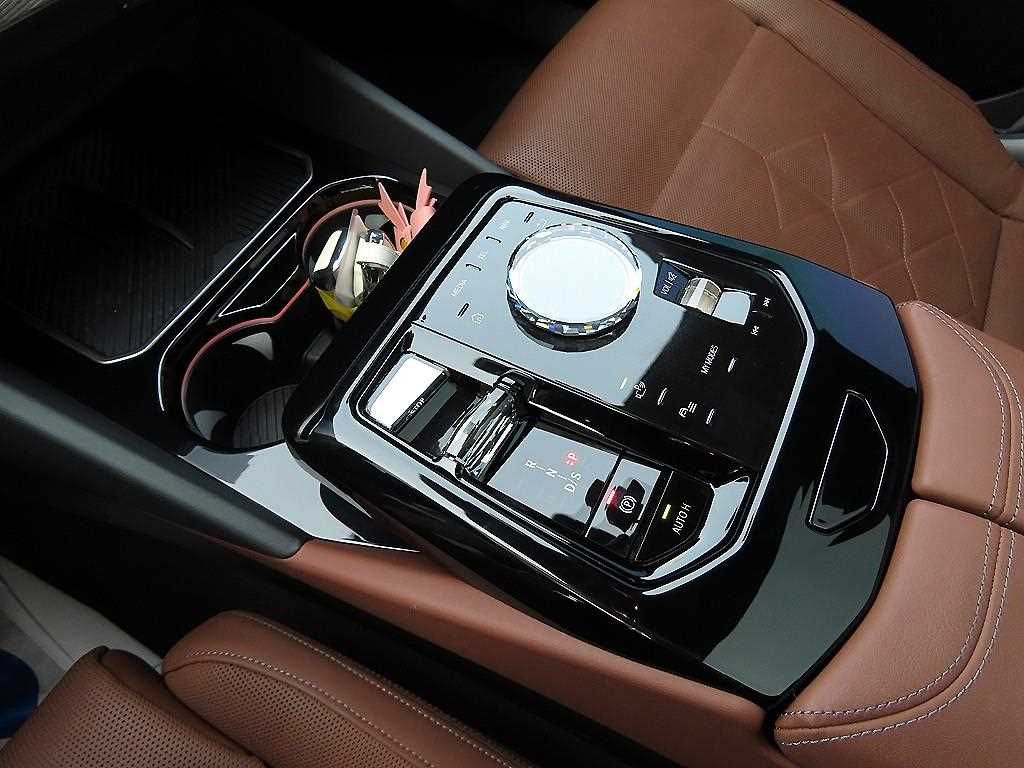 BMW 5 Series - Vista 11