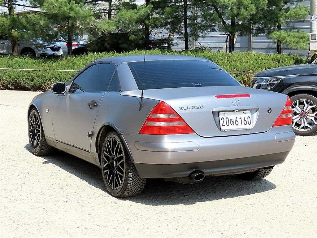 Mercedes Benz SLK Class - Vista 7