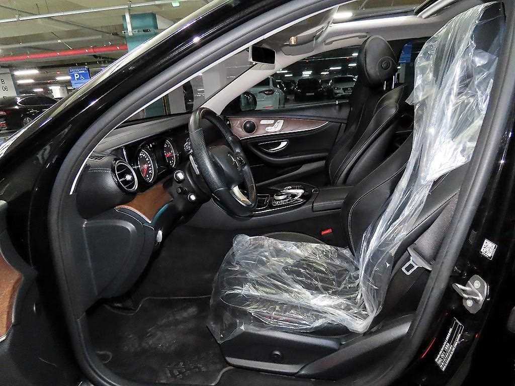 Mercedes Benz E class - Vista 6