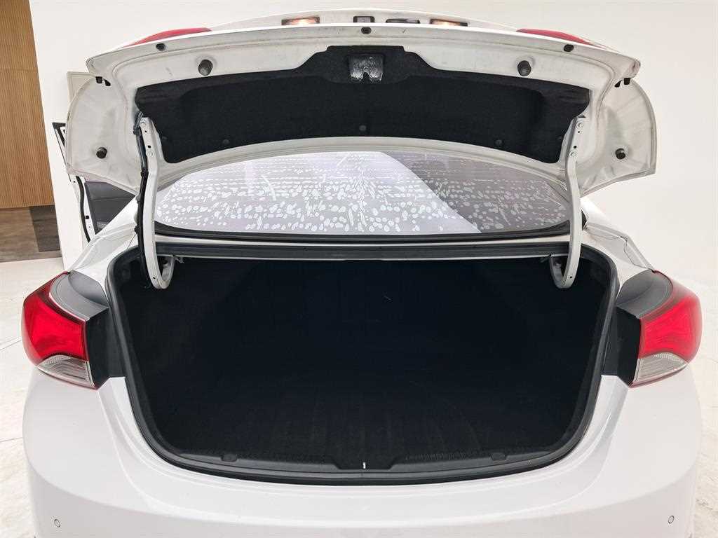 HYUNDAI Avante 2014 Blanco - Importación desde Corea - HF Imports Iquique - Foto 18