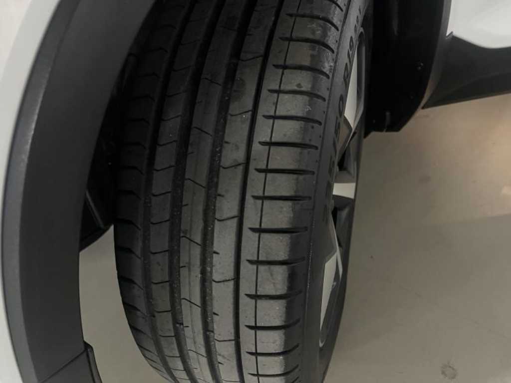 Volvo XC40 2025 Blanco - Importación desde Corea - HF Imports Iquique - Foto 19