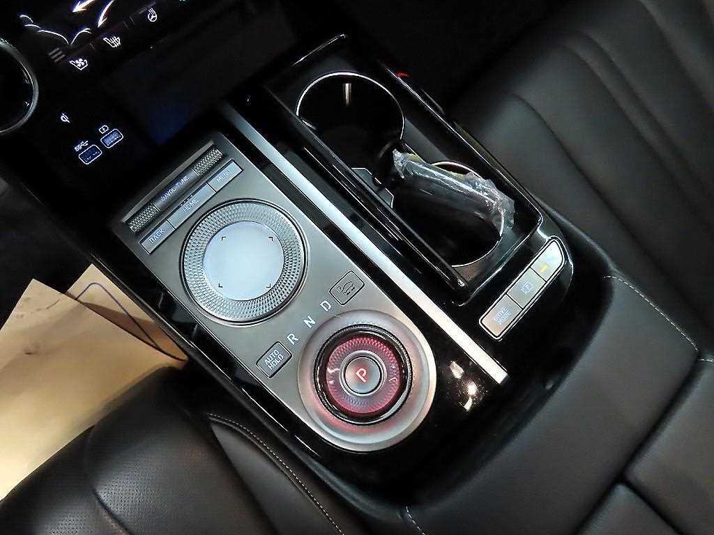 Genesis G80 - Vista 10