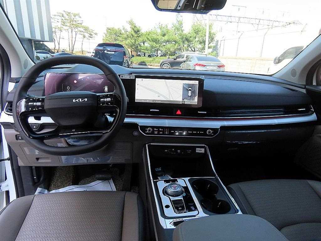 KIA Carnival - Vista 7