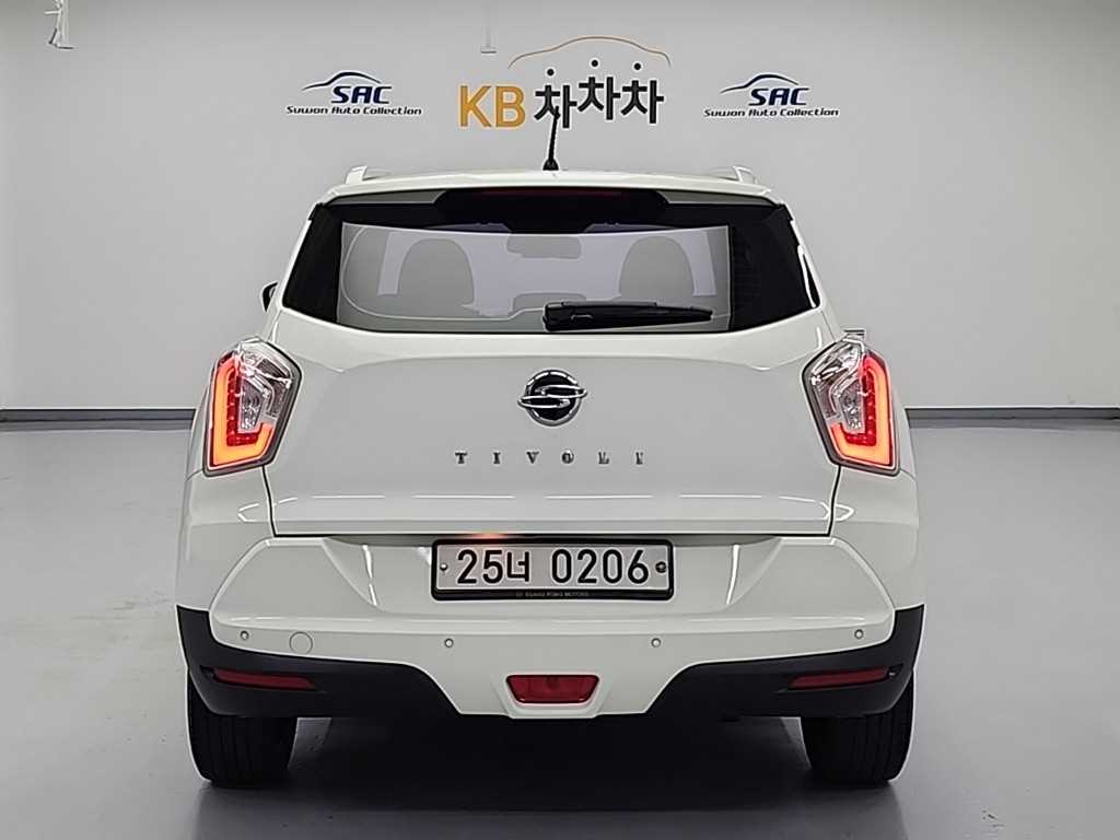Ssangyong Tivoli - Vista 3