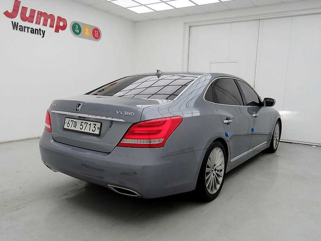 HYUNDAI Equus - Vista 4