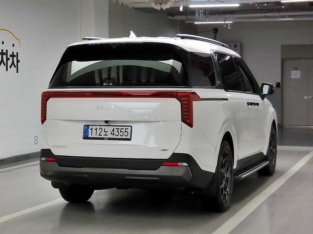KIA Carnival - Vista 4