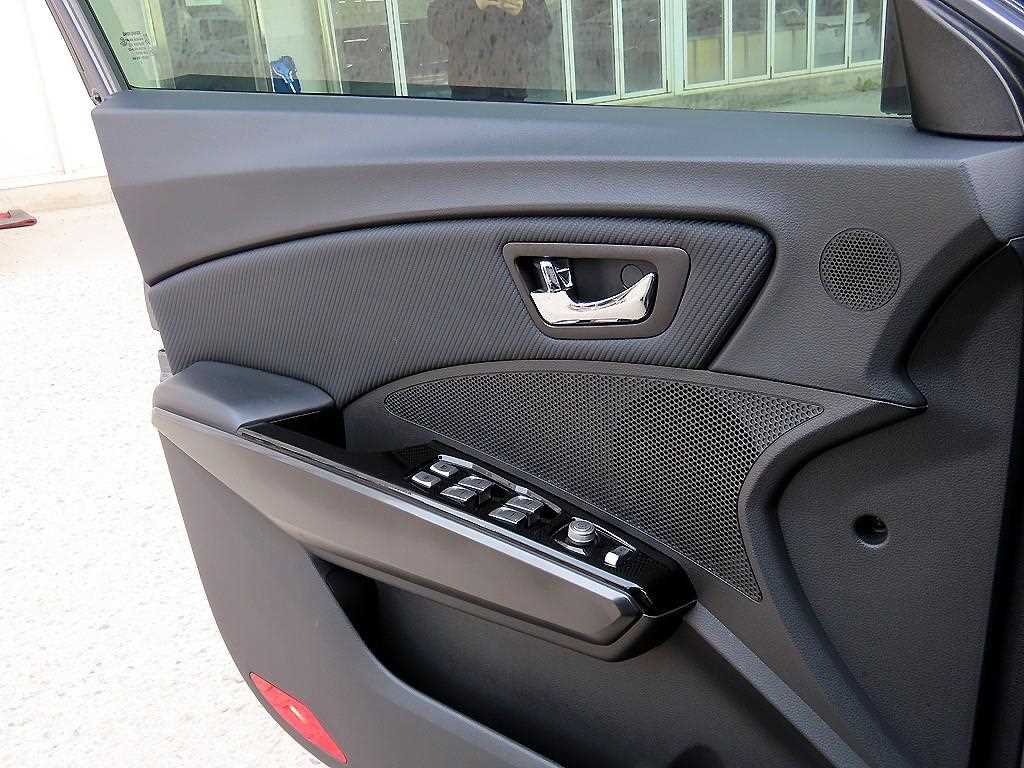 Ssangyong Tivoli - Vista 11