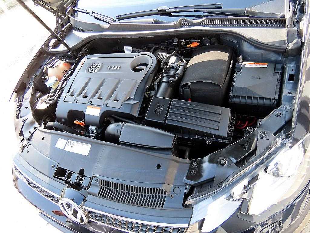 Volkswagen Golf 2013 Negro - Importación desde Corea - HF Imports Iquique - Foto 19